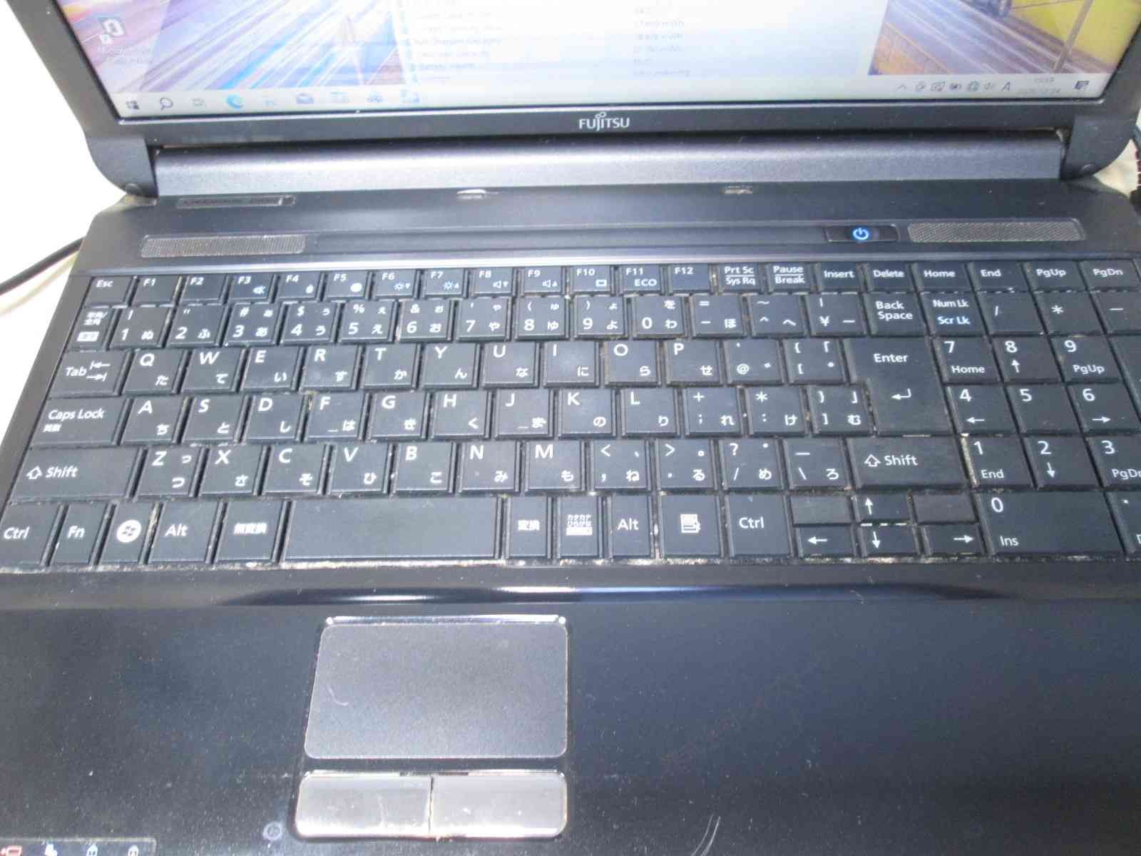 富士通 LIFEBOOK AH AH530/3A【Core i3 350M】 【Windows10 Home】MS