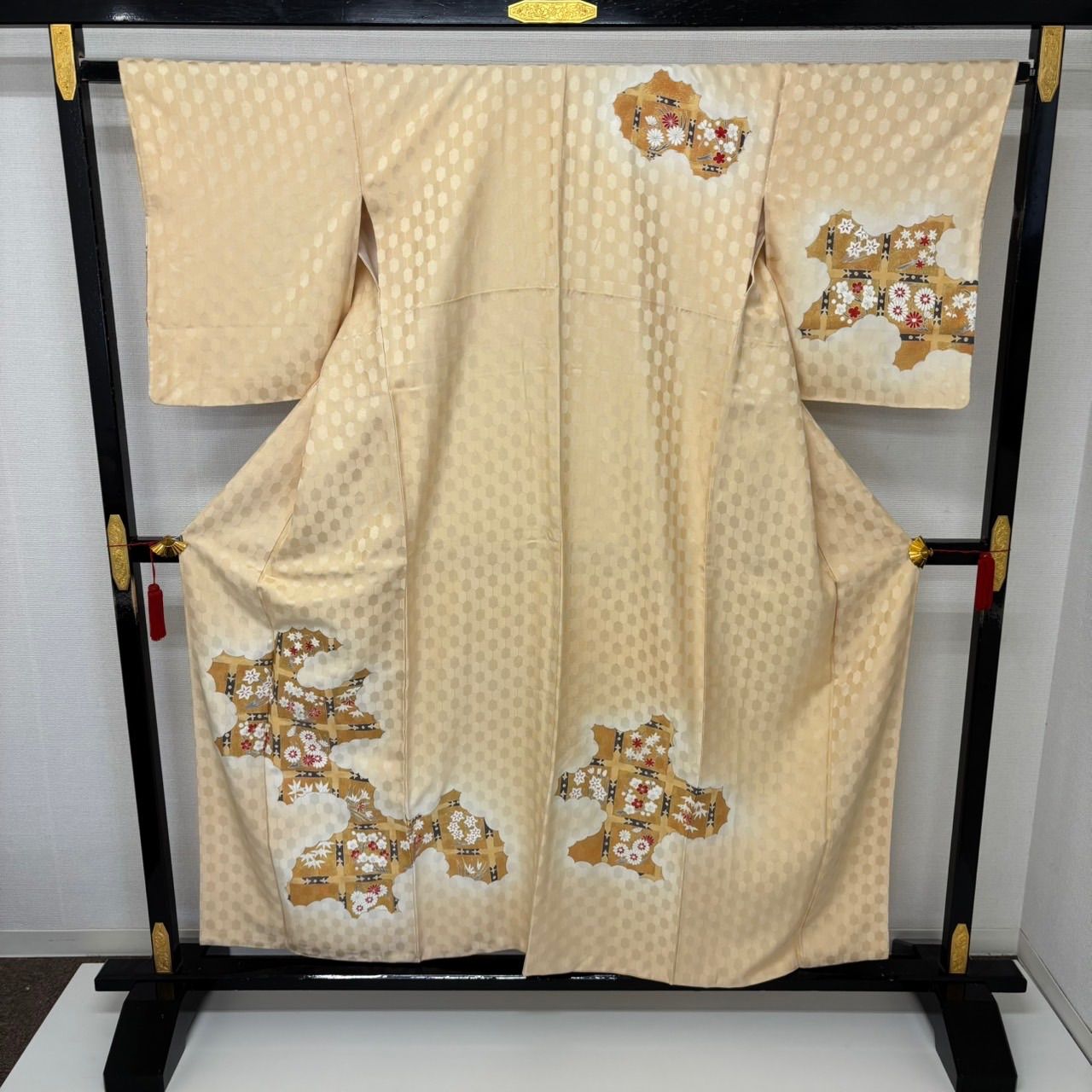 付下げ 金彩 亀甲の地紋 紋無し 正絹 着物 MK-2711 - メルカリ