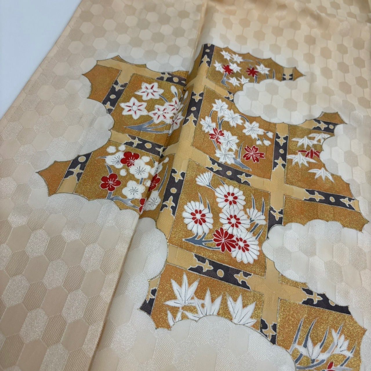 付下げ 金彩 亀甲の地紋 紋無し 正絹 着物 MK-2711 - メルカリ