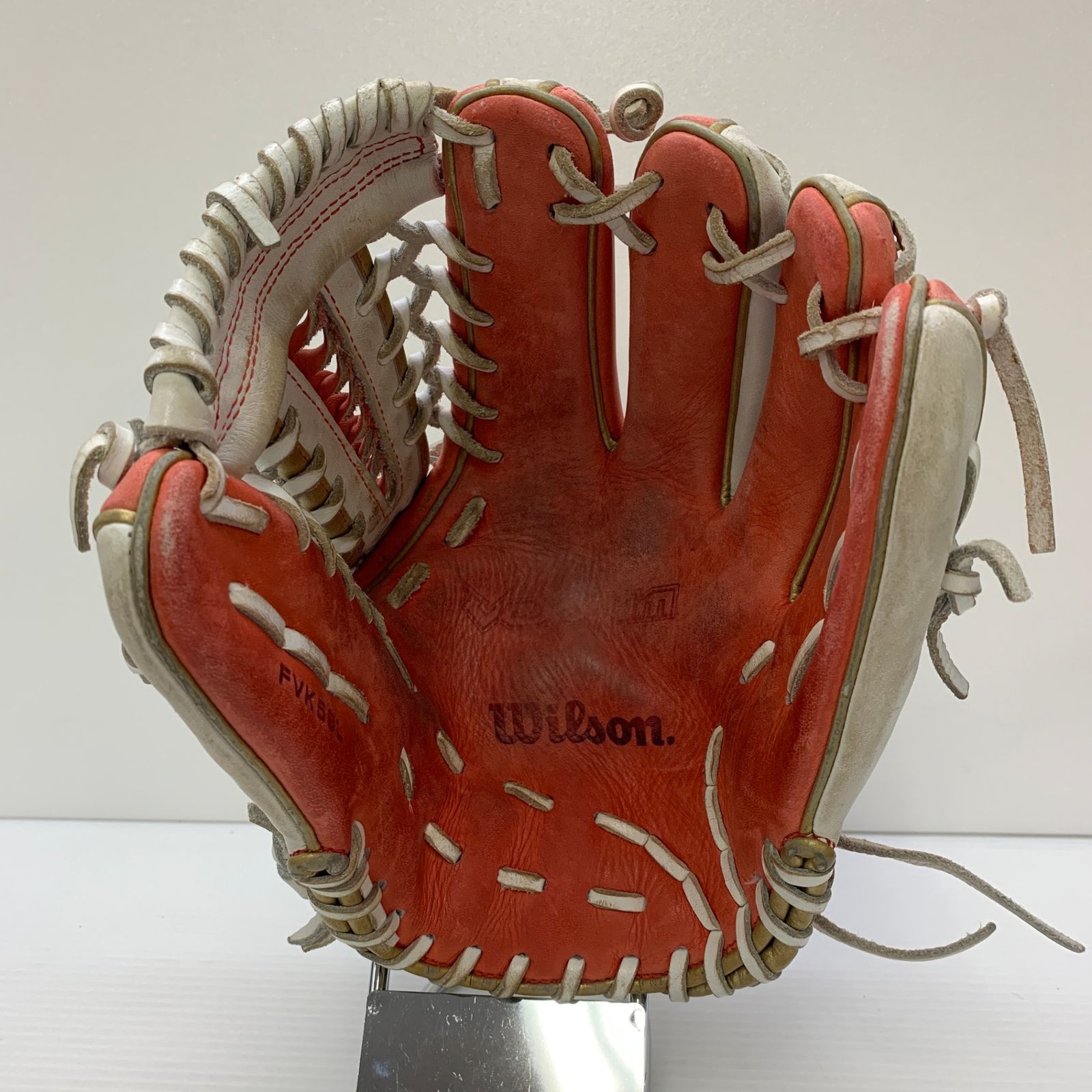 Wilson 軟式グローブ ホワイト/ブラウン中古品 2026モデル】ウィルソン 硬式 グローブ グラブ 内野手用 右投げ用 86PF