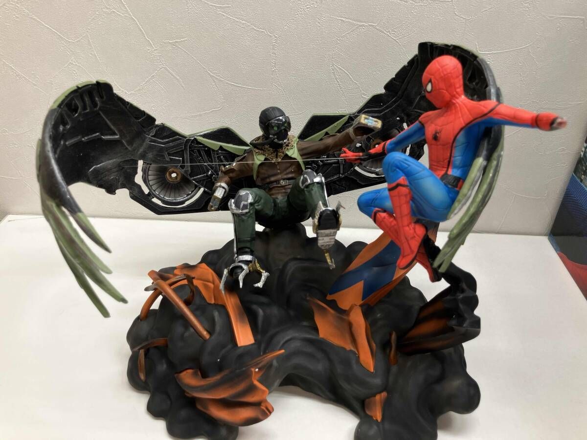 フィギュア破損あり スパイダーマン:ホームカミング プレミアムBOX 
