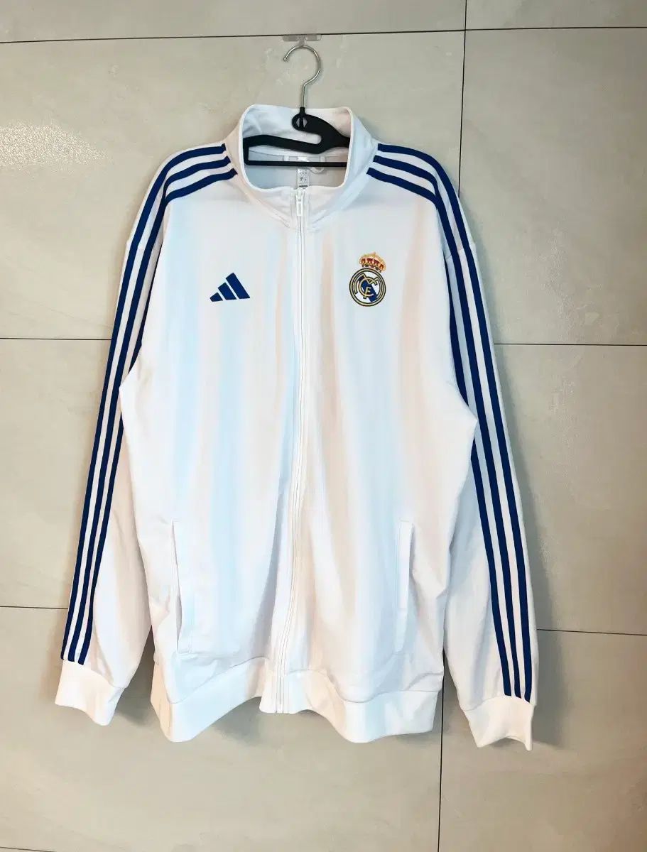 アディダス レアルマドリード 白 麻 必須アイテム ジャージ XL - メルカリ