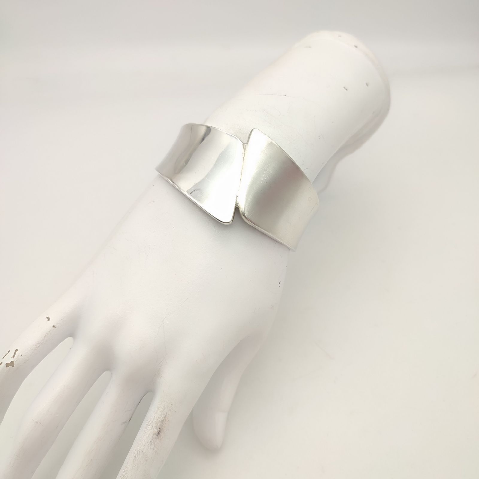 美品】シルバーデザインワイドバングル SILVER シルバー925