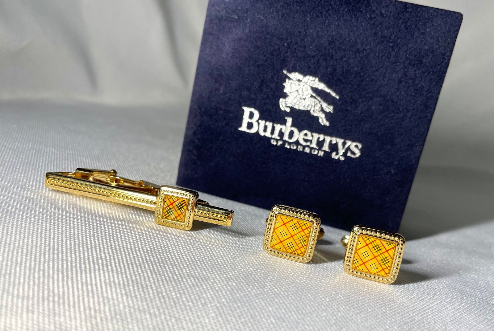 美品 Burberry バーバリー チェックライン スクエアカフス ネクタイ
