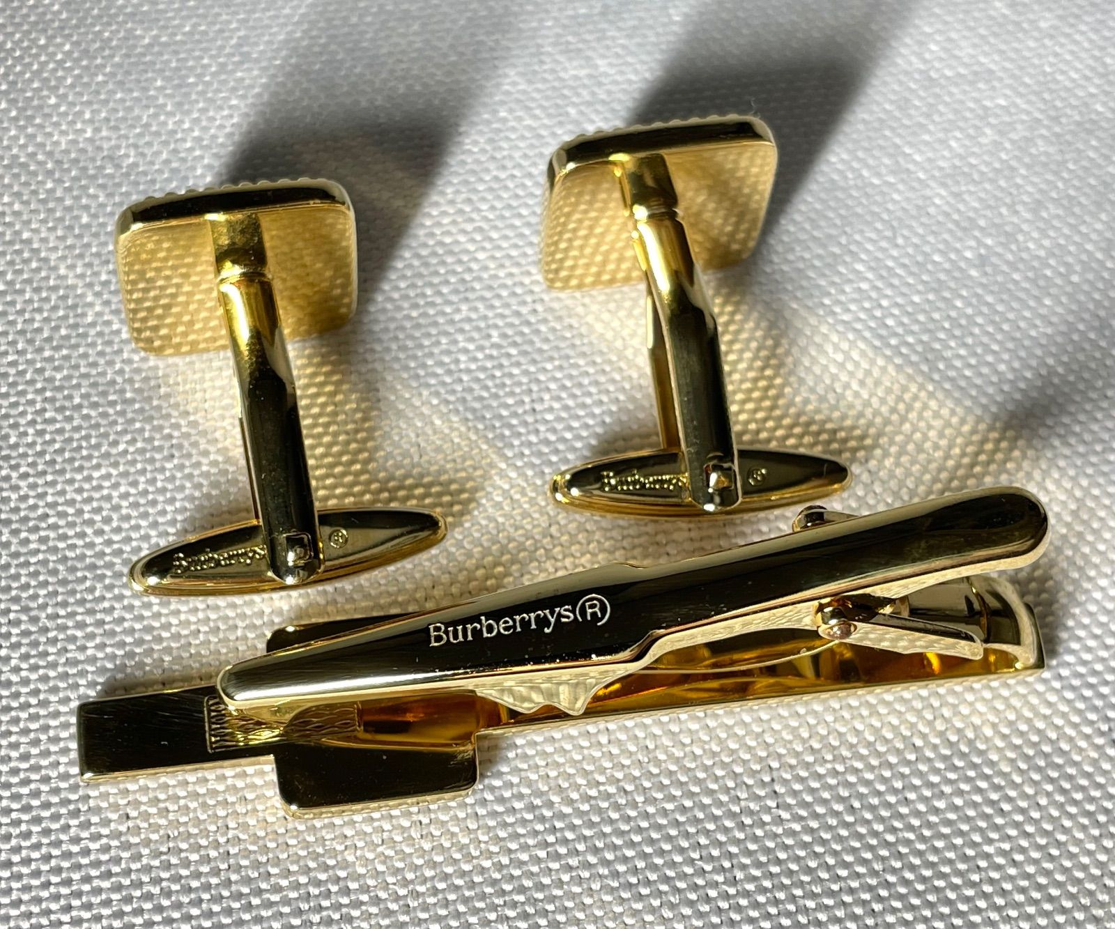 美品 Burberry バーバリー チェックライン スクエアカフス ネクタイ