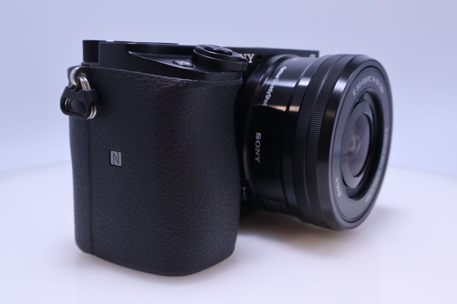 美品/SONY α6100 ミラーレス一眼 パワーズームレンズキット レンタル] ソニー α6100 ダブルズームレンズキット ミラーレス一眼