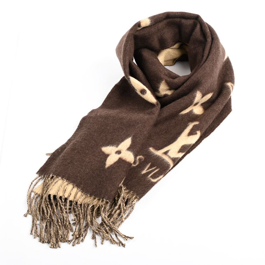 LOUIS VUITTON ルイヴィトン マフラー エシャルプレイキャビック