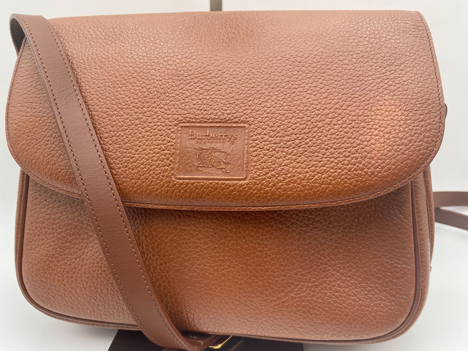 バーバリー ショルダーバッグ レザー 5382