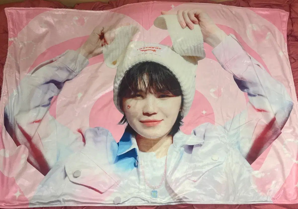 SEVENTEEN's  ビッグフォトブランケット　ウジ SEVENTEEN ウジ ブランケット The First 写真 おまけ付き - メルカリ