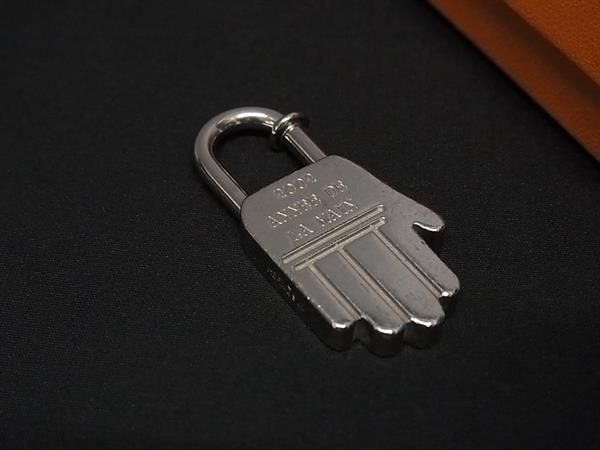 HERMES エルメス ANNEE DE LA MAIN 2002年限定 チャーム ネックレス