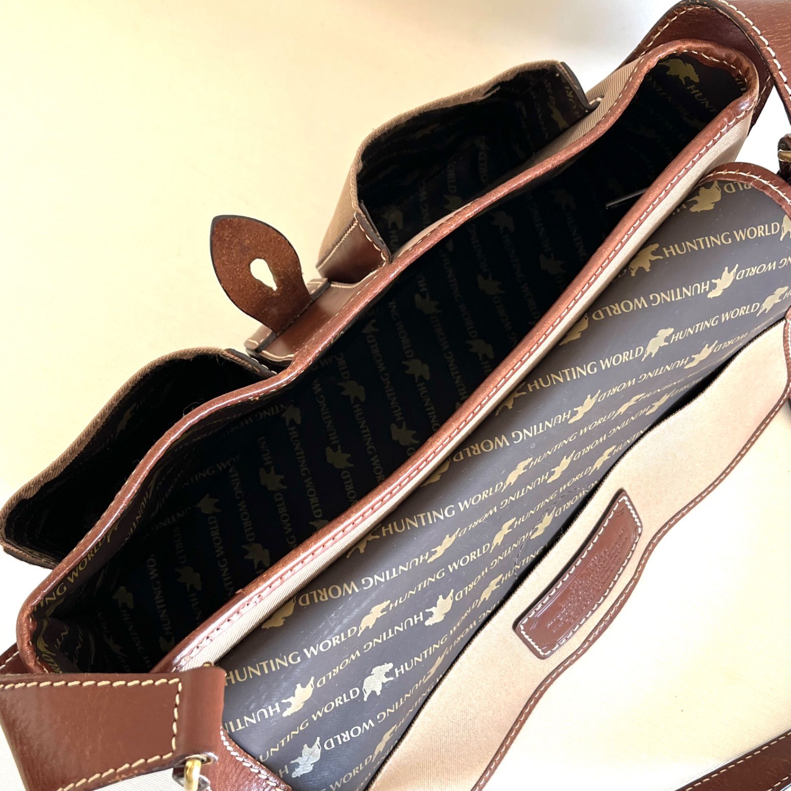 HUNTING WORLD ハンティングワールド ショルダーバッグ サファリ