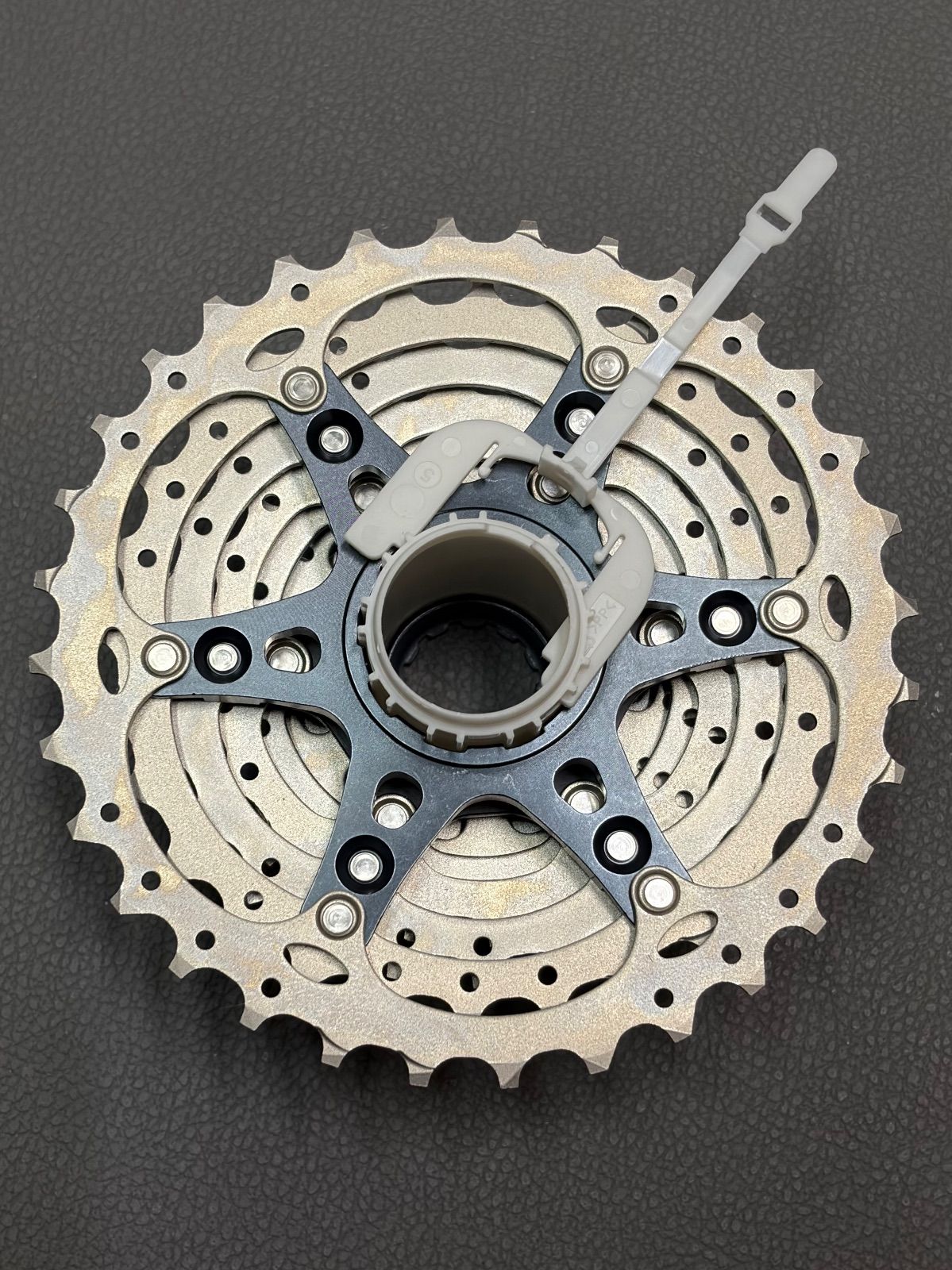自転車アクセサリー 工具 セット　アルテグラ11s スプロケ付属 11-32カセット、12スピードスプロケット シルバー | カセットアクセサリー