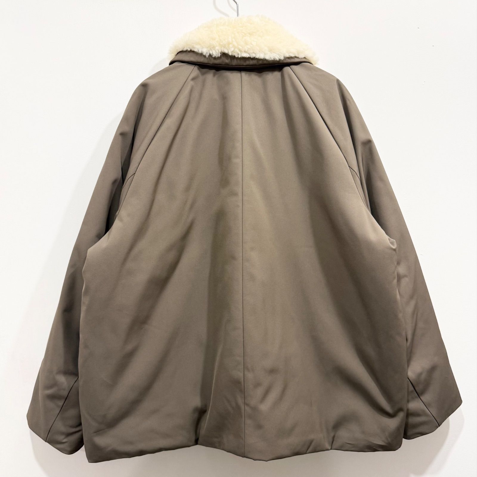 ユニクロ　C パフテックジャケット　コラボ　カーキ ユニクロ公式 | パフテックジャケット