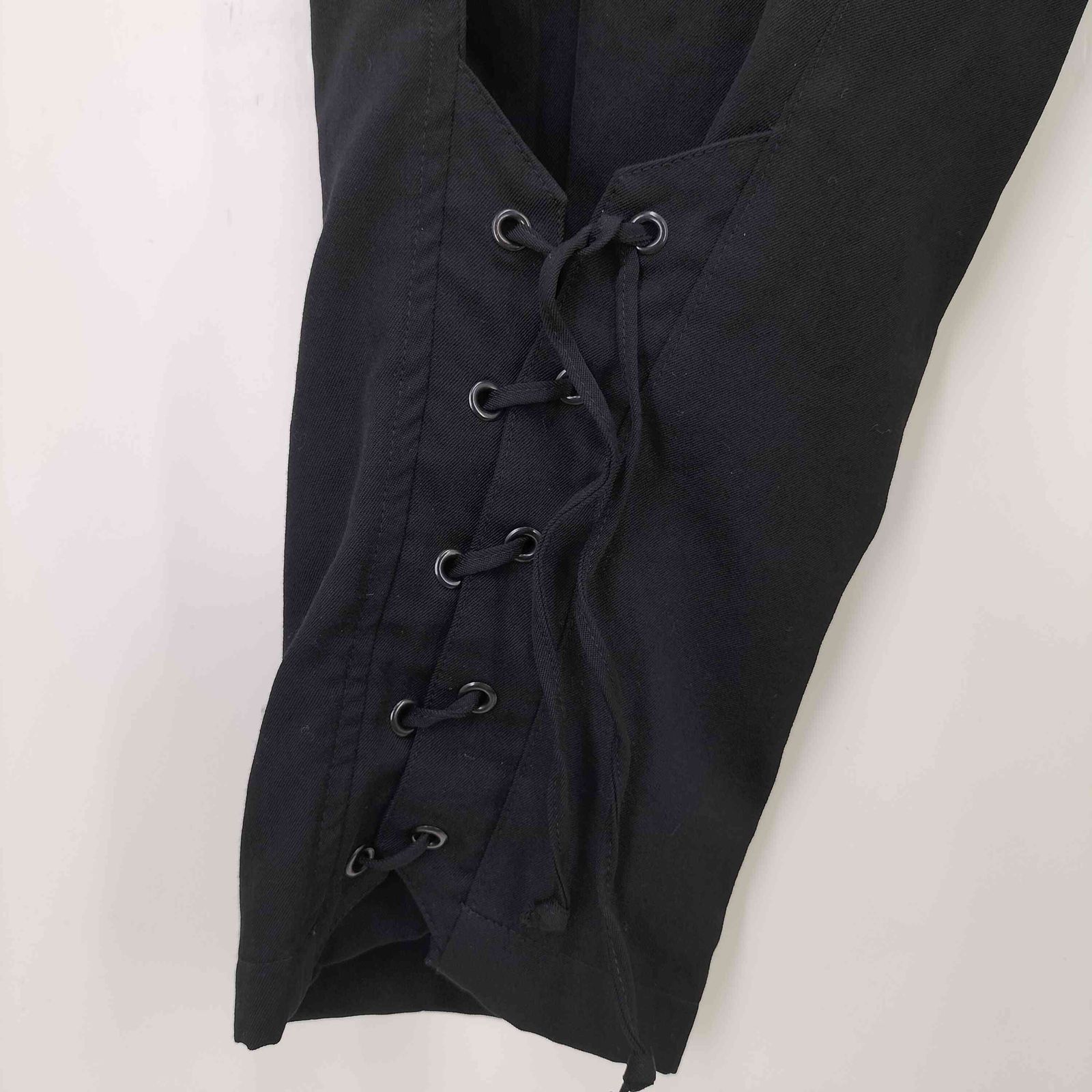 ヨウジヤマモト プールオム ウールギャバジン レースアップ パンツ ヨウジヤマモト 19AW HC-P39-100 ウールギャバジン レースアップ