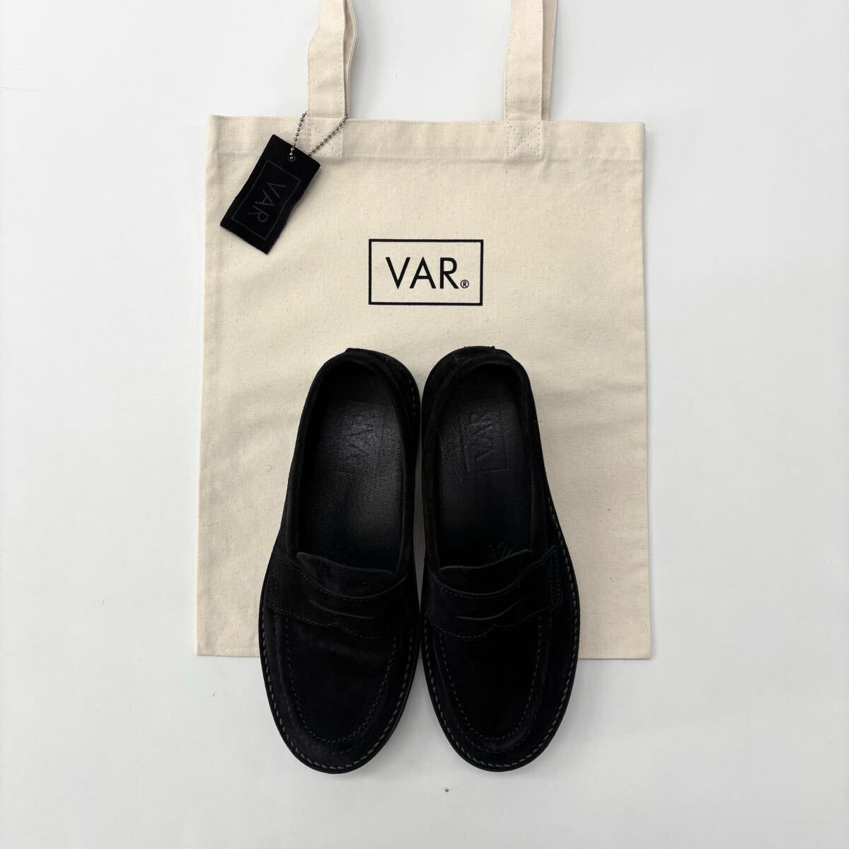 良品 VAR ペニー ブラック スウェード ローファー デザイン サイズ 7 良品 VAR PENNY BLACK SUEDE ペニー ブラック スウェード ローファー