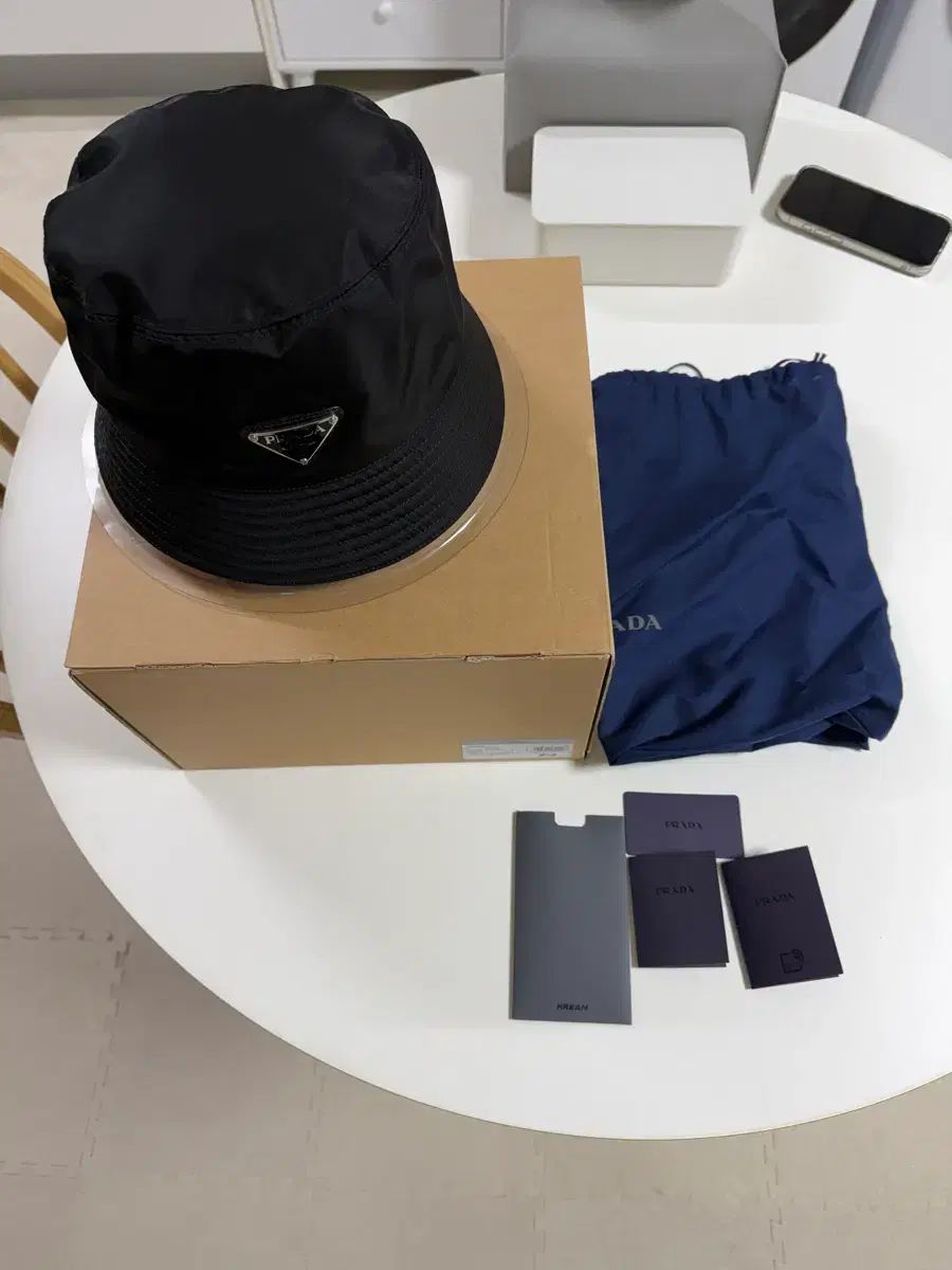 PRADA プラダ リナイロン バケットハット ブラック XL 出品 - メルカリ