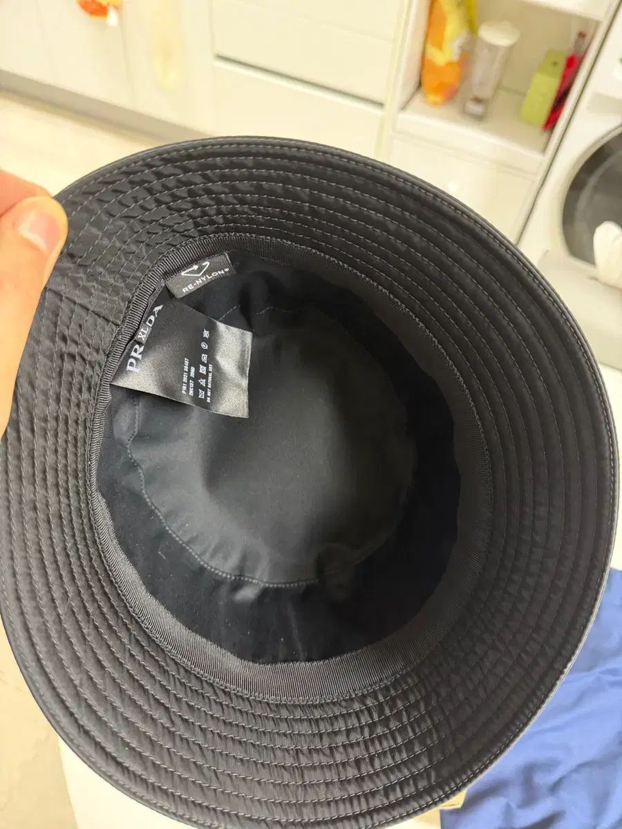 PRADA バケットハット リナイロン Prada メンズ ブラック リナイロン バケットハット () IFCHIC.COM