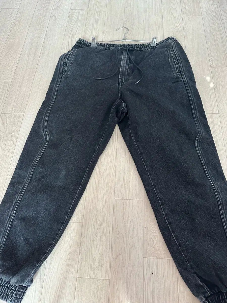 Juun.J ジュンジェイ ブラックデニム ジョガー サイズ 50 - メルカリ