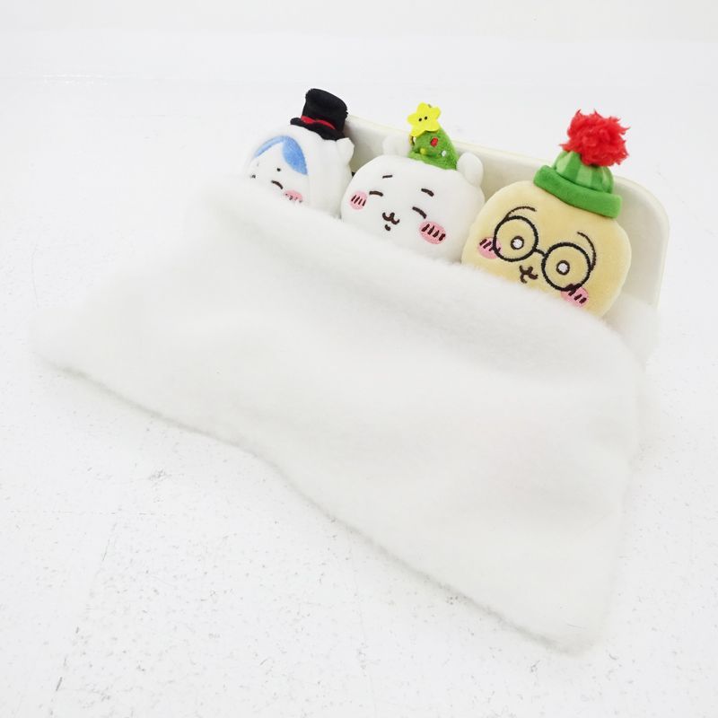 三重店】ちいかわ ハッピーホリデーなおやすみベッドと繋がる