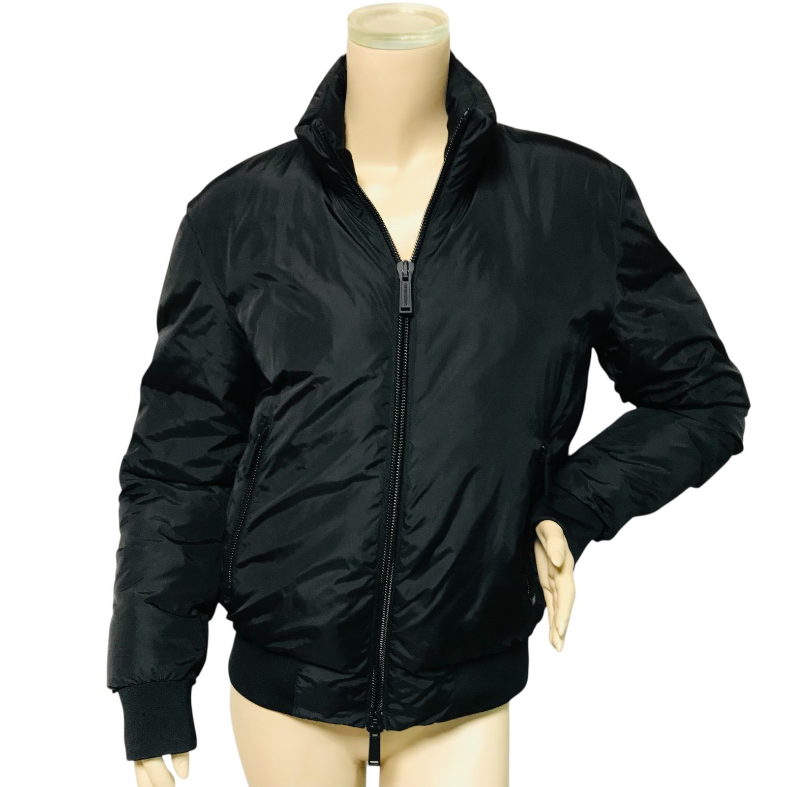 美品 DSQUARED2 ダウンジャケット ブラック 超ビッグタグブランドロゴ 美品☆DSQUARED2・ディースクエアード レディース ブランドロゴ【ICON