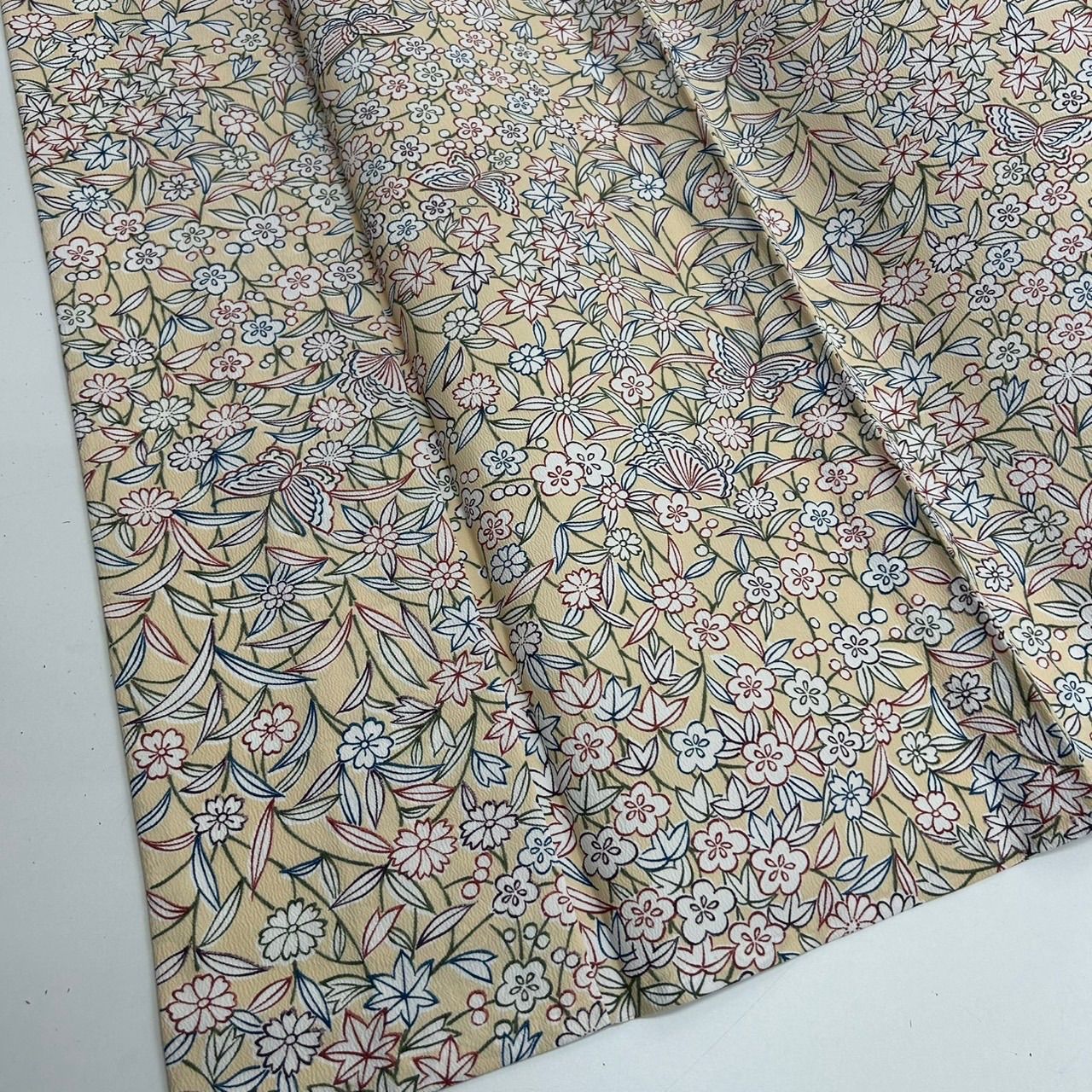 単衣 小紋 正絹 型染め 花草蝶 可愛い染め 着物 MK-2664 - メルカリ