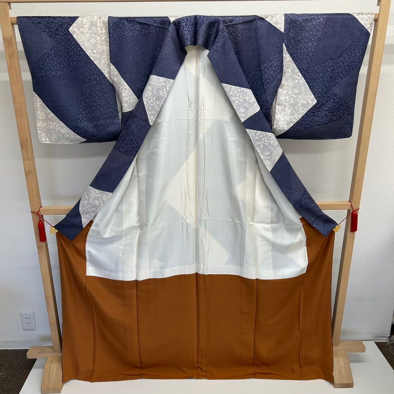 江戸小紋 正絹 藍染め 染め分け 粋なデザイン 袷 着物 MK-2665 - メルカリ