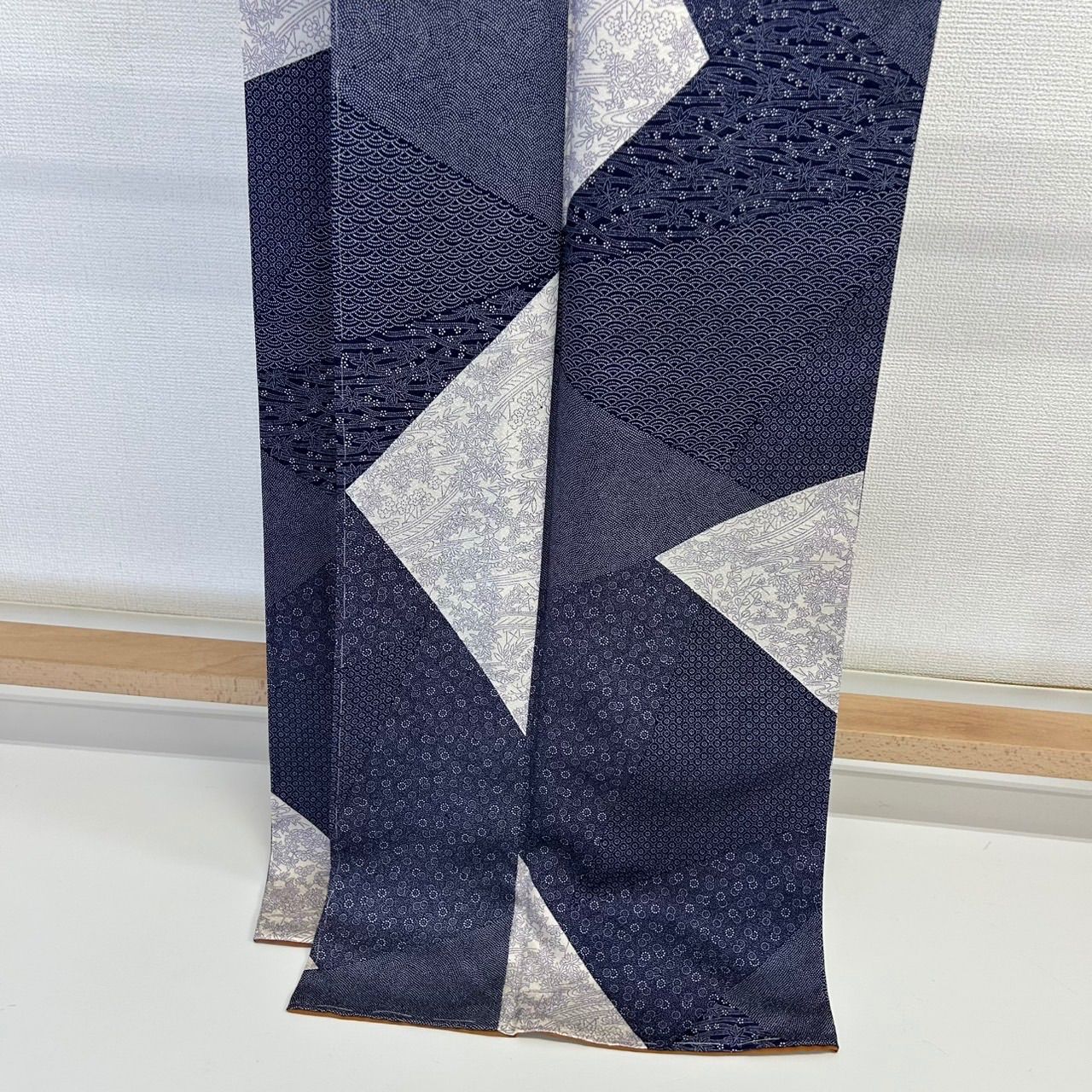 江戸小紋 正絹 藍染め 染め分け 粋なデザイン 袷 着物 MK-2665 - メルカリ