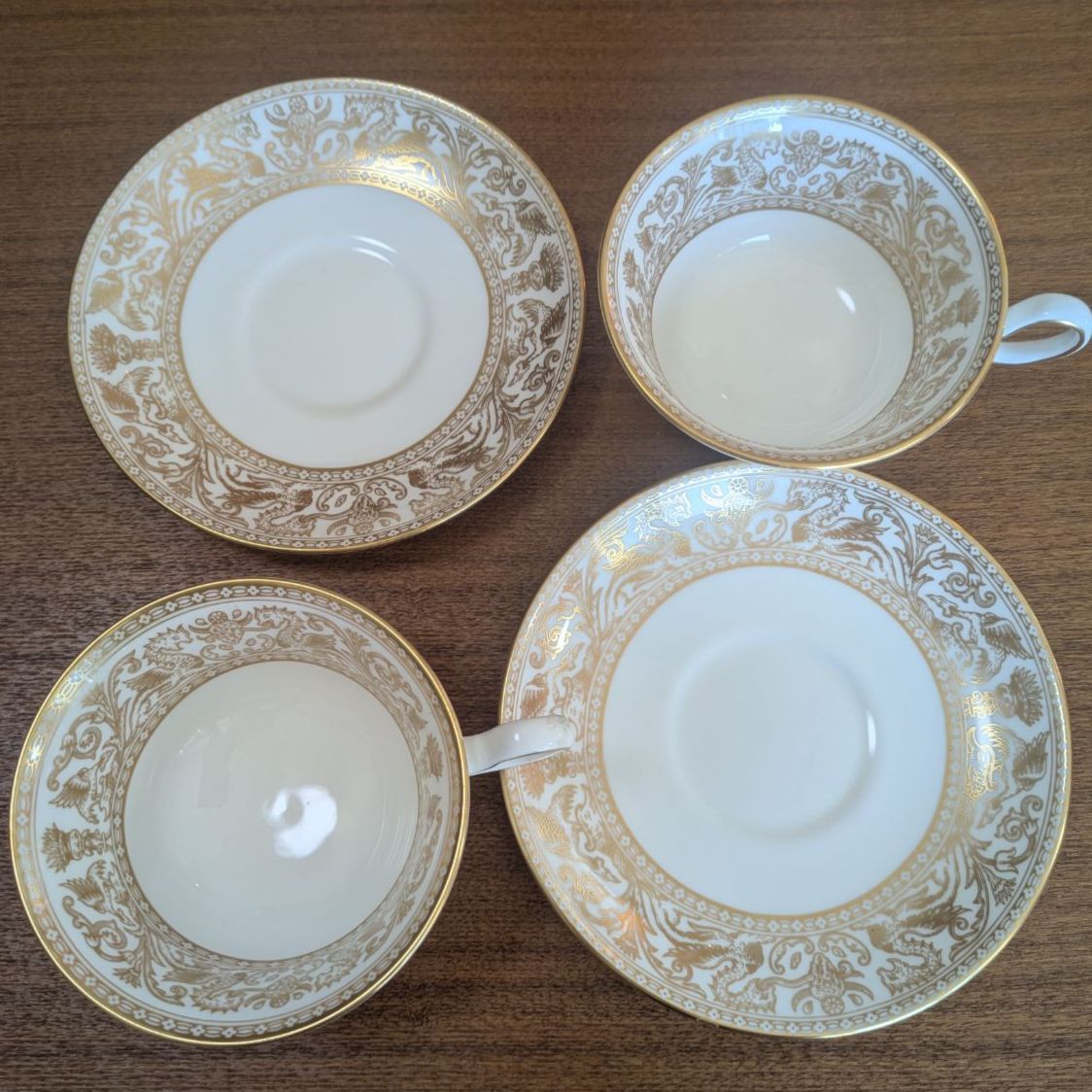 ウェッジウッド　廃盤　フロレンティーン　ゴールド　太皿　34cm ウェッジウッド 廃盤 フロレンティーン ゴールド 太皿 34cm