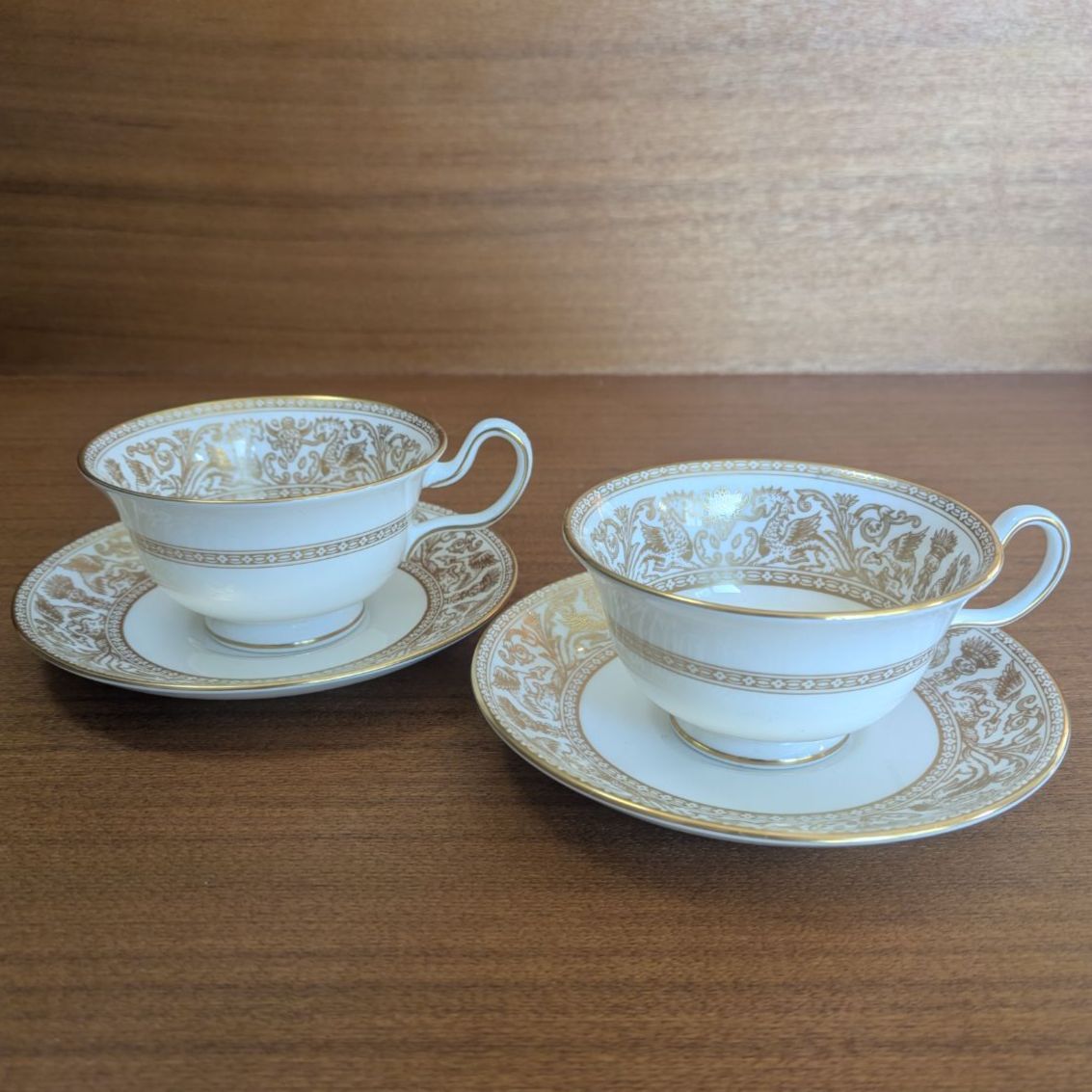 黒壺 WEDGWOOD ウェッジウッド コロンビア フロレンティーン ゴールド