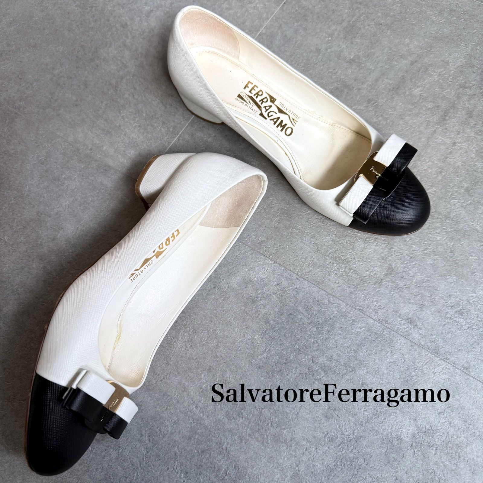サルヴァトーレフェラガモ レザーパンプス ホワイト ヴァラ SalvatoreFerragamo サルヴァトーレフェラガモ ヴァラリボン