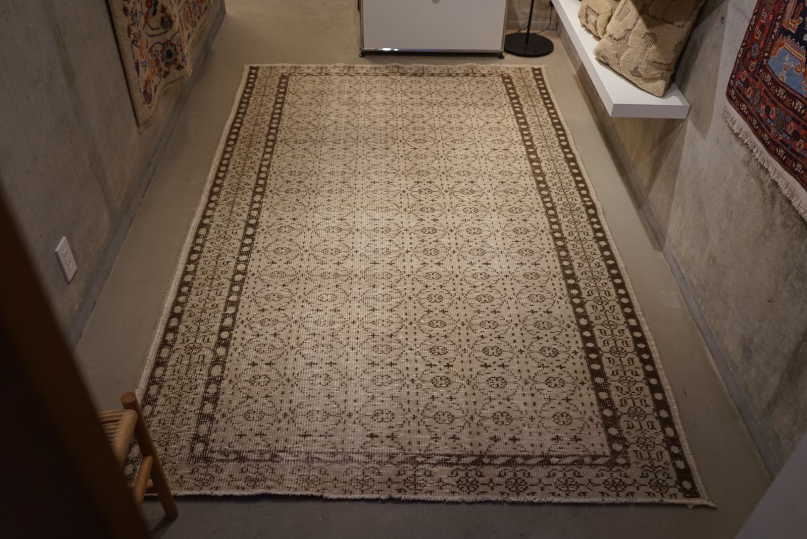 ヴィンテージラグ トルコ イスパルタ ベージュ 1970年代 250 × 157 cm