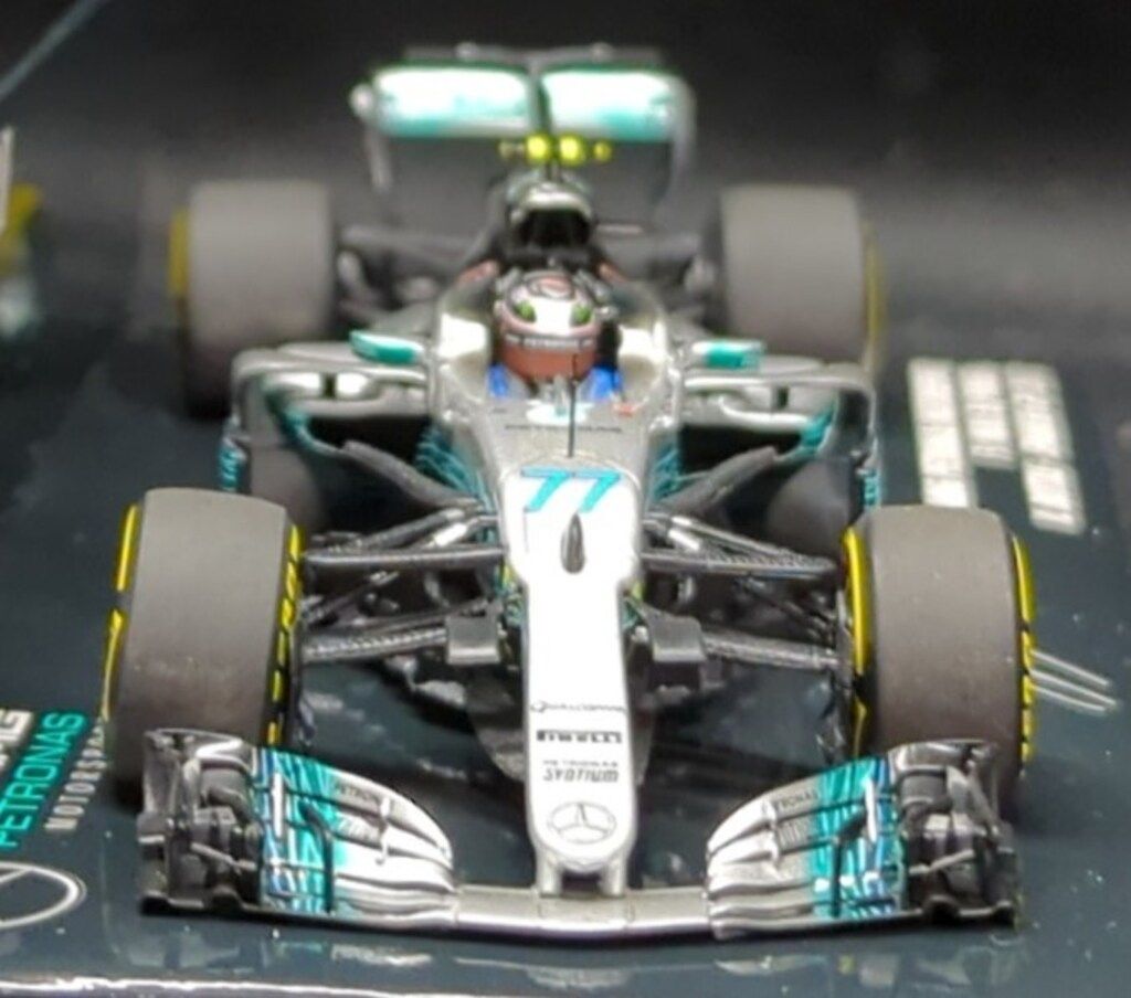ミニチャンプス 1/43 メルセデスAMGペトロナス モータースポーツF1 W08