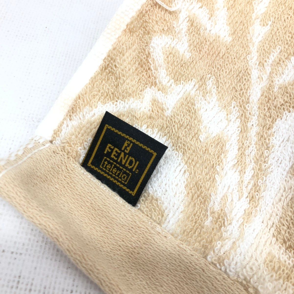 新品訳あり　フェンディ　バスタオルセット　ズッカ B8002【フェンディ】バスタオル ズッカ柄 綿100% - メルカリ