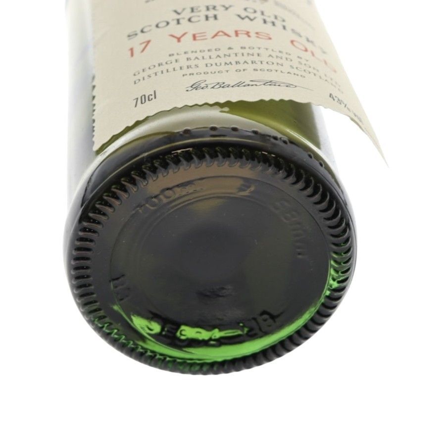 ①【未開栓】バランタイン 17年 スコッチウイスキー 箱付き - メルカリ