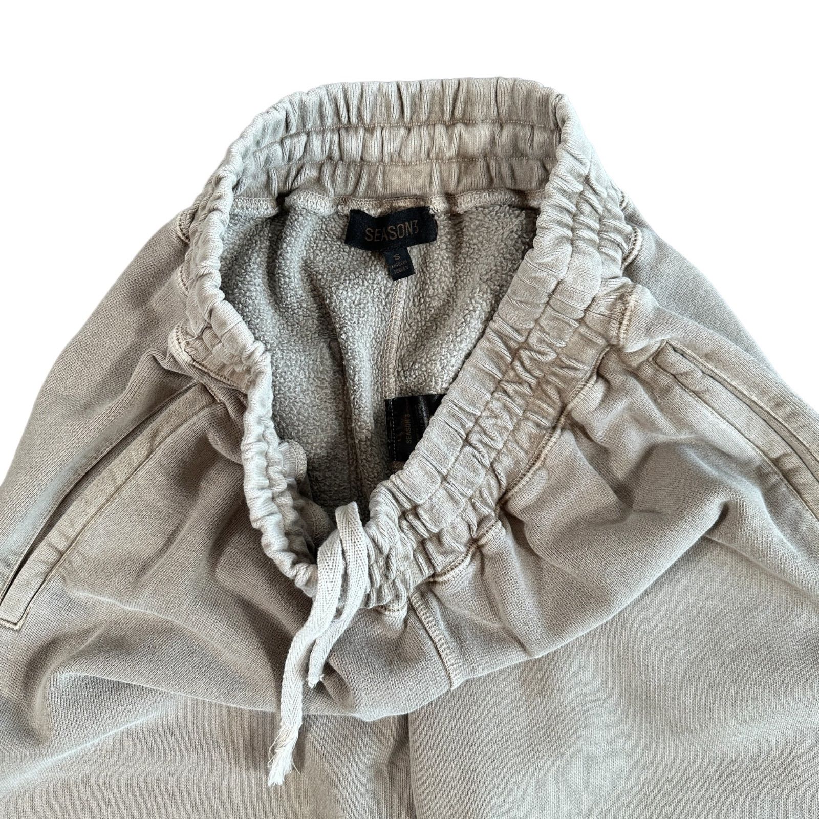 YEEZY season3 Sweat Pants - メルカリ