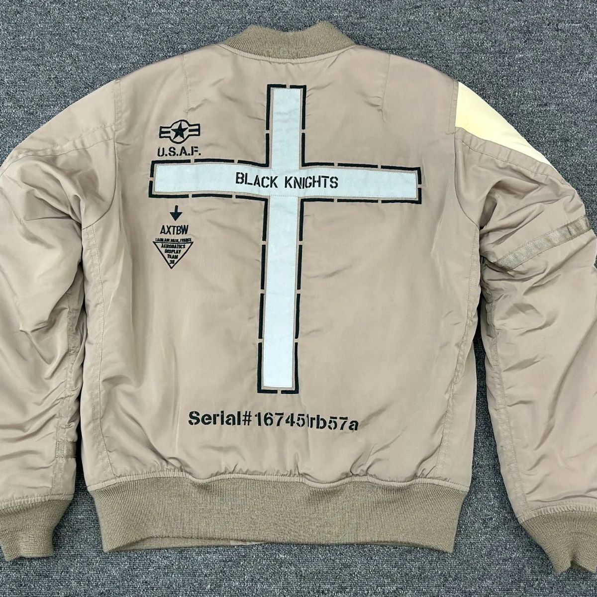 希少・レア】中古 AVIREX アヴィレックス MA-1 フライトジャケット L 