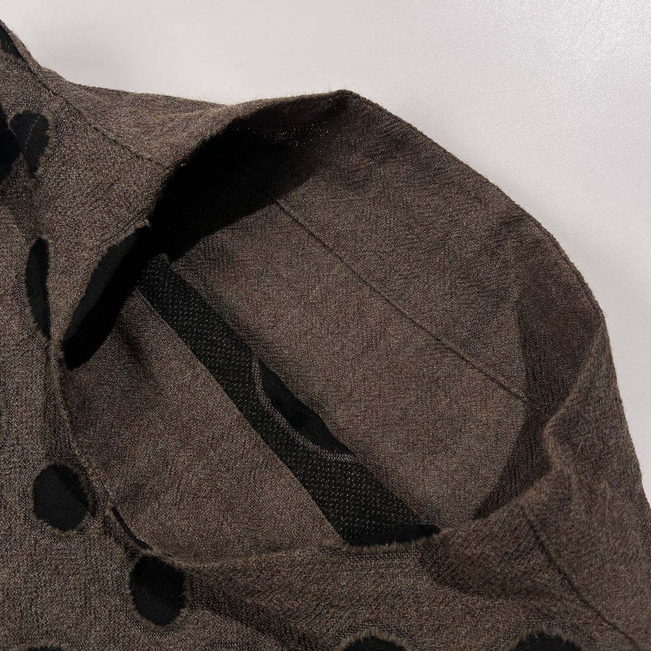 慈雨 ジウ センソユニコ ドット 水玉 ハイネック ウール 長袖