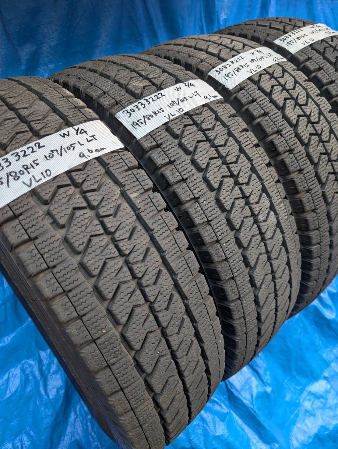 3033) 早い者勝ち！195/80R15 107/105N LT VL10 ブリヂストン