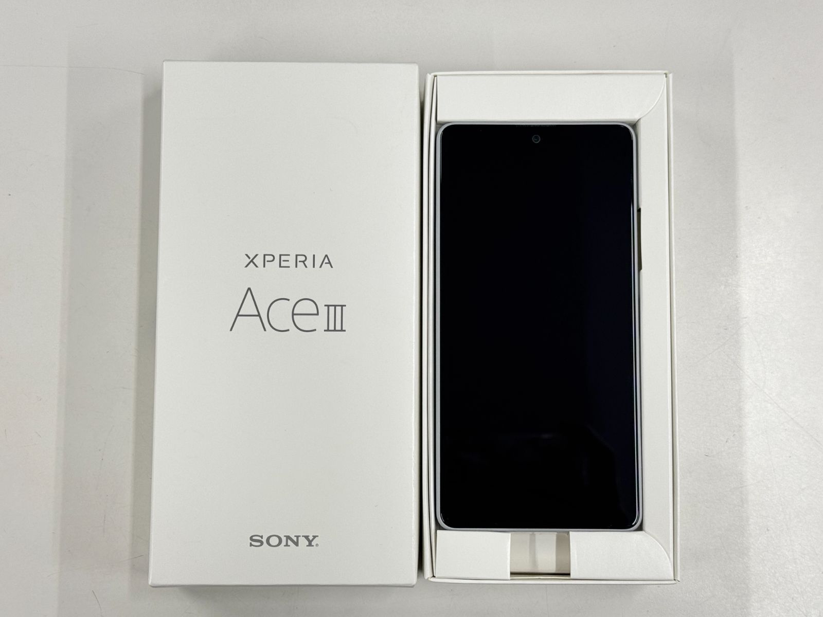 中古品」SIMフリー SONY Xperia Ace III SOG08 グレー【管理番号
