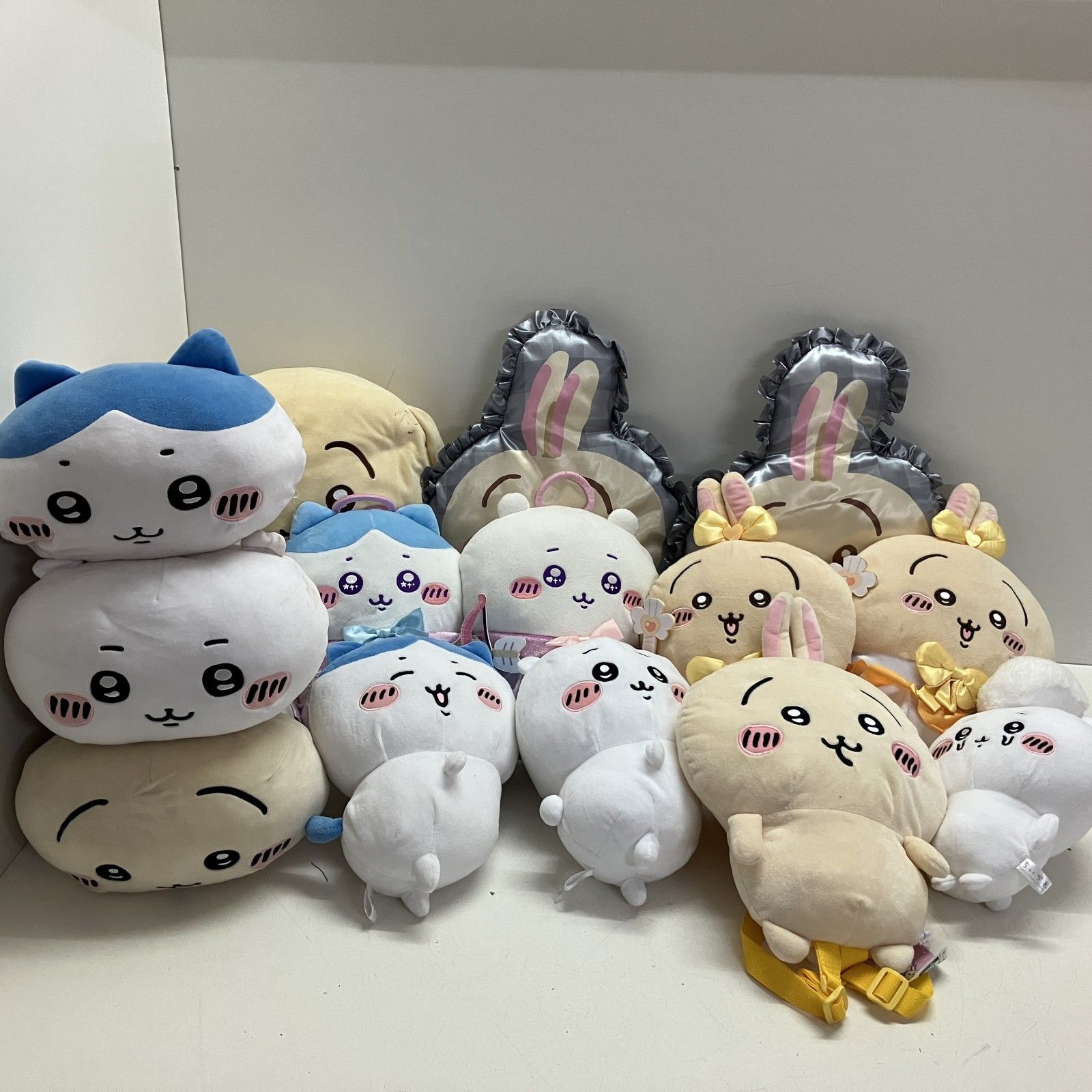 37点 ちいかわ クッション ぬいぐるみ トランクケース まとめ売り 大量 37点 ちいかわ クッション ぬいぐるみ トランクケース まとめ売り 大量