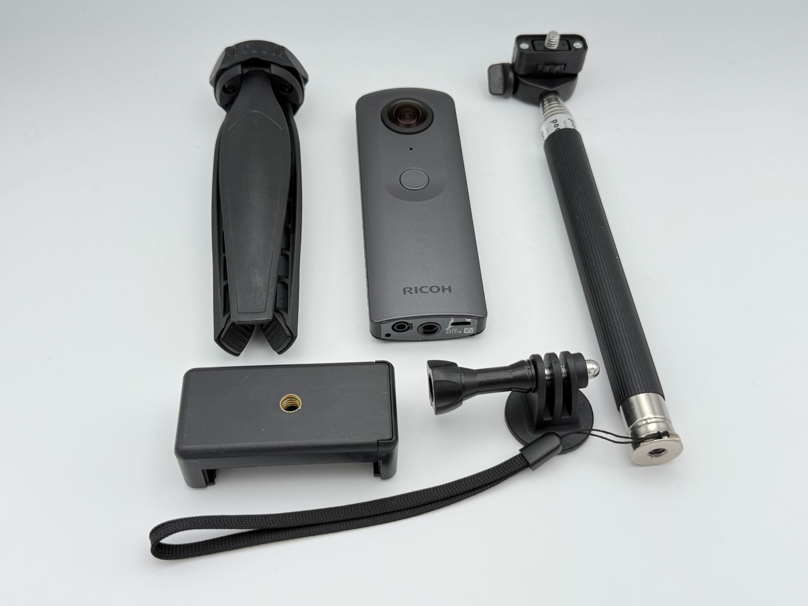 超極美品】RICOH THETA V 360度カメラ 数回使用 付属品完備