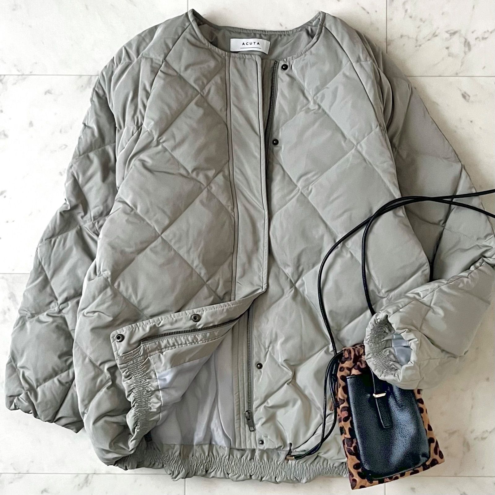 クリーニング済み美品アーバンリサーチ　ACUTA キルティングダウン　チャコール shopフォローで1000円引きクーポン有】人気//URBAN RESEARCH アーバン