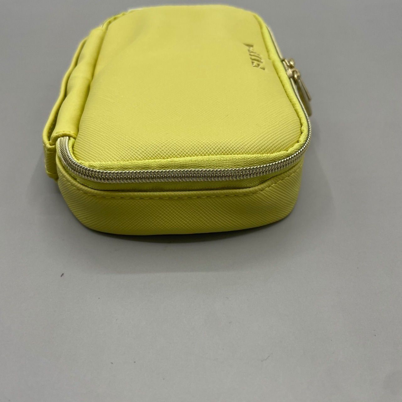 未使用級 FURLA フルラ アクセサリーケース 化粧ポーチ コスメ マルチ 