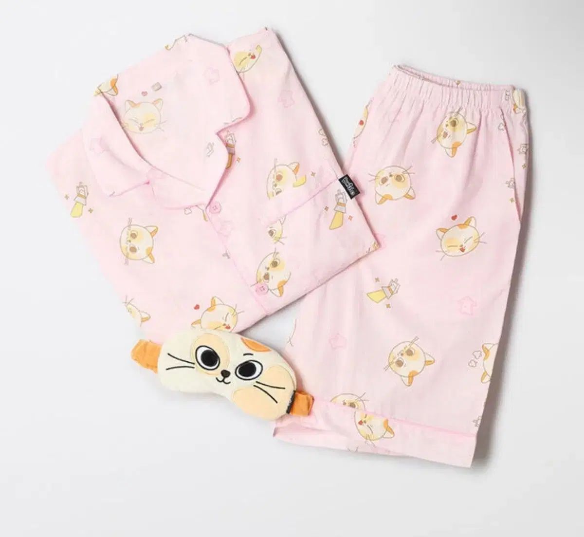 ソンホ　アイマスク　パジャマ　M韓国　BBNEXDO ボイネク ソンホ アイマスク パジャマ M韓国 BBNEXDO ボイネク ソンホ アイ