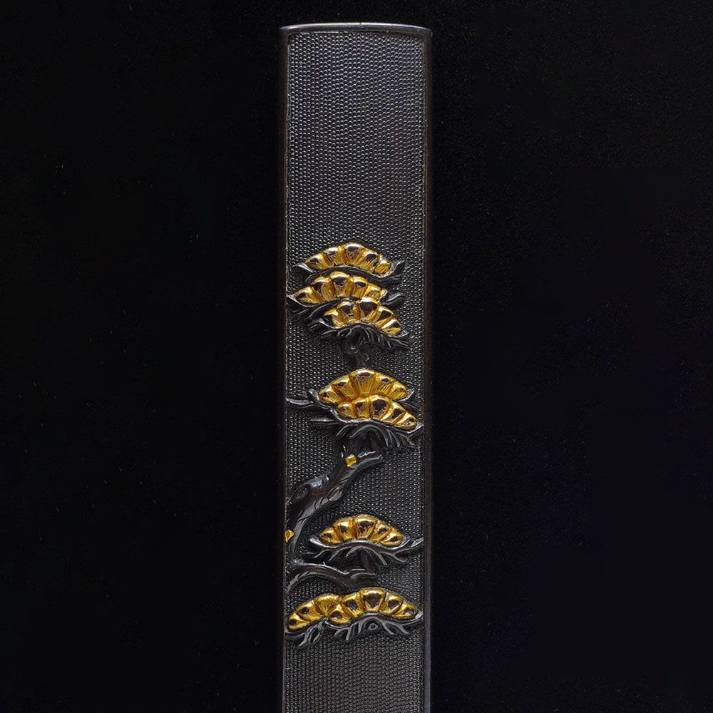 ☆加賀後藤の名品 赤銅魚子地松樹図小柄 無銘 高肉彫 毛彫 色絵象嵌