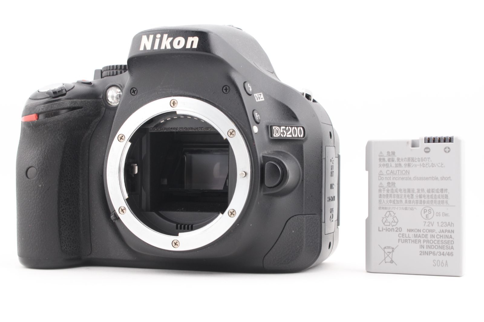 ☆極上品☆《ショット数19,418回 》Nikon ニコン D5200 ボディ☆ M9198
