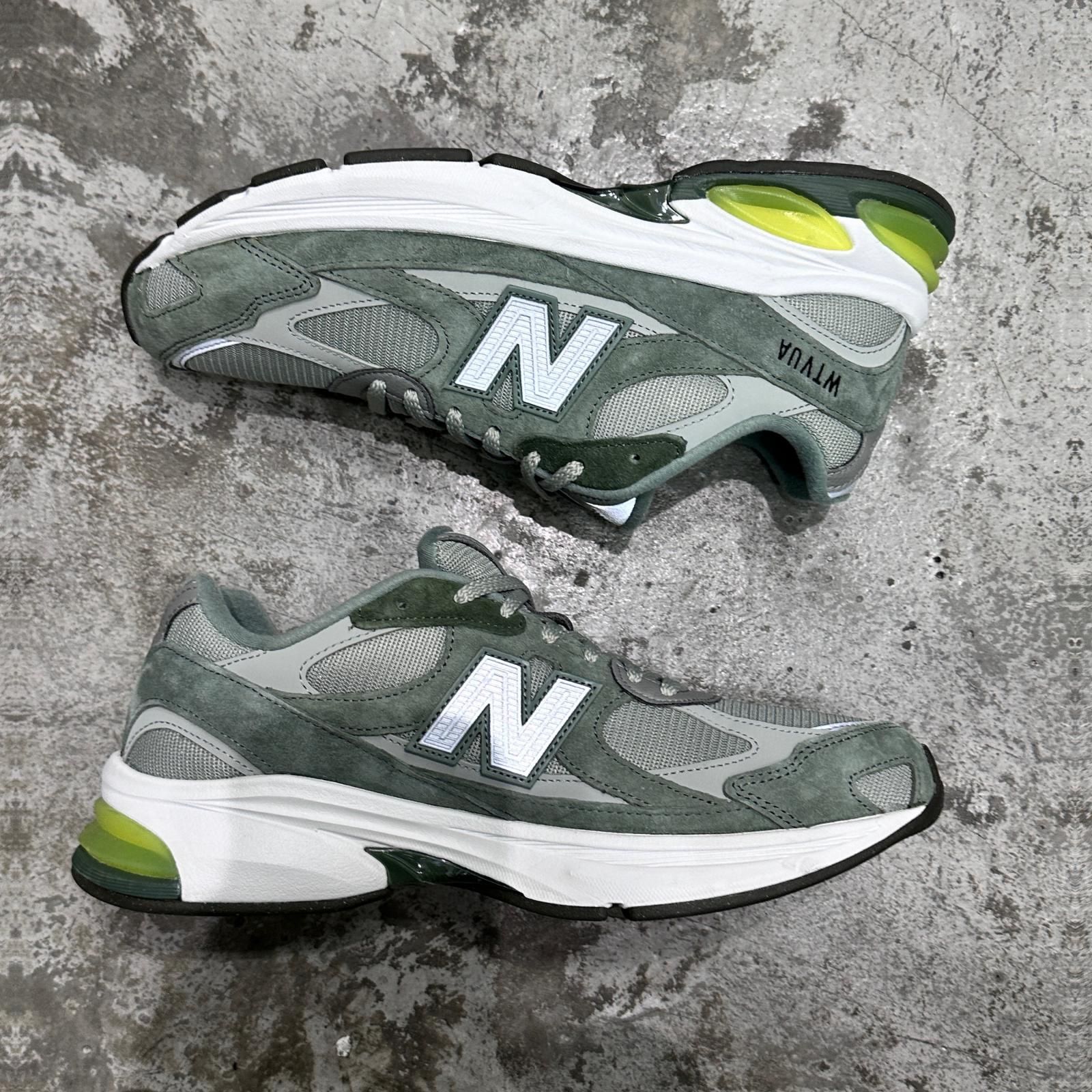 NEW BALANCE × WTAPS ABZORB 2010 アブゾーブ ローカットスニーカー 