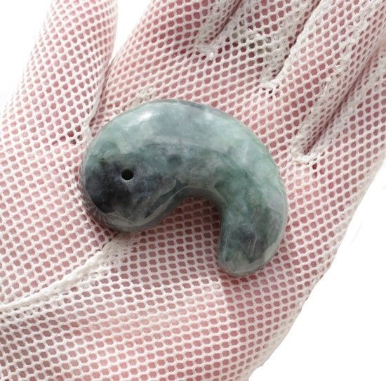 翡翠 勾玉 特大 50mm×35mm (56g) ミャンマー産 東洋の宝石 翡翠勾玉