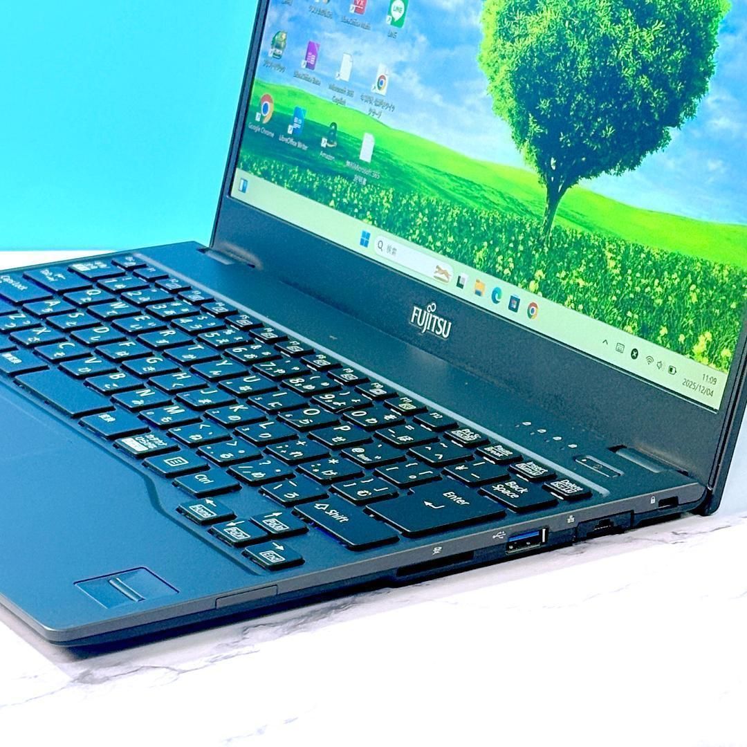 超薄型軽量☆メモリ8GB・SSDで快速☆指紋認証☆Windows11☆ノート