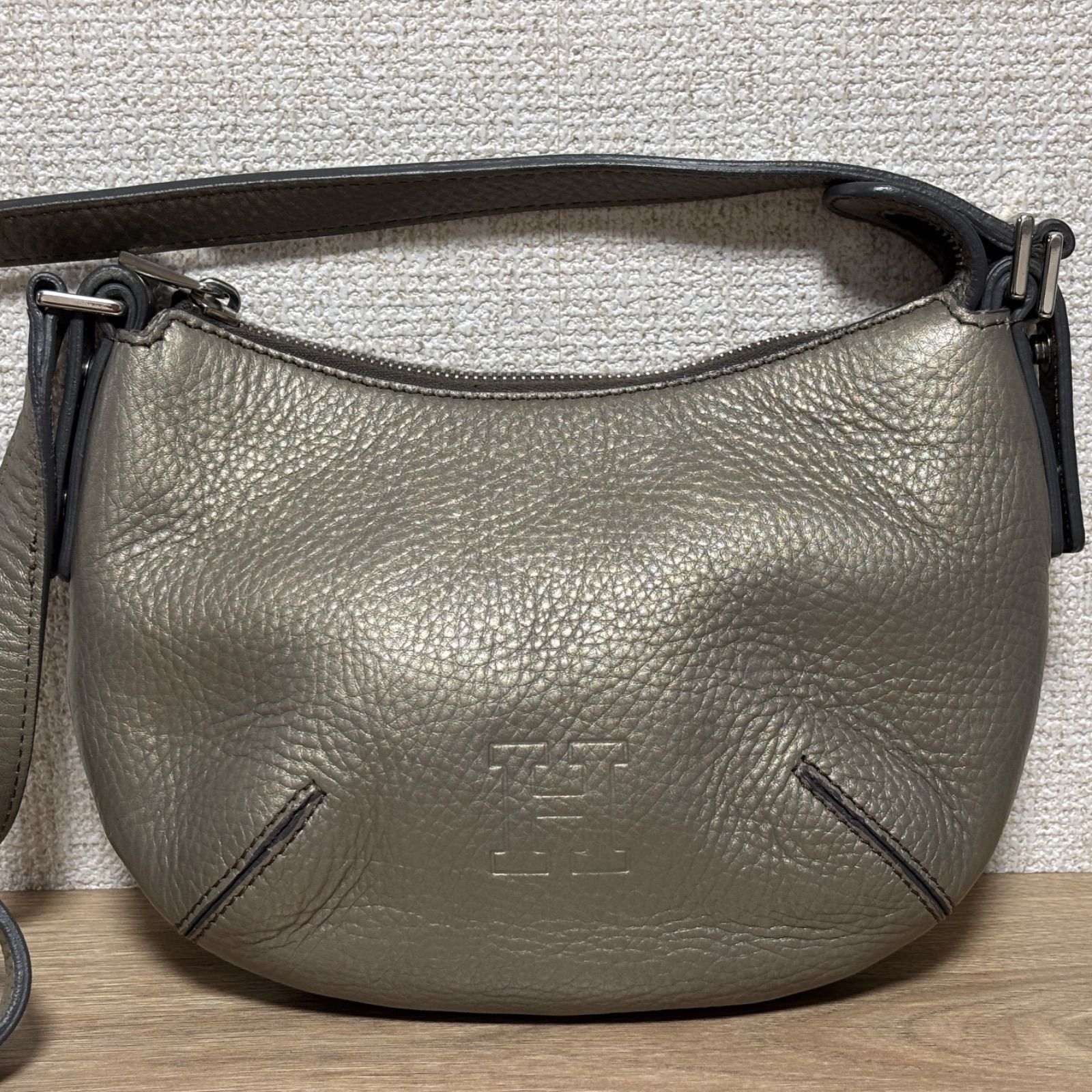 HIROFU ヒロフ レザー ショルダーバッグ レザー シルバー金具 ロゴ刻印